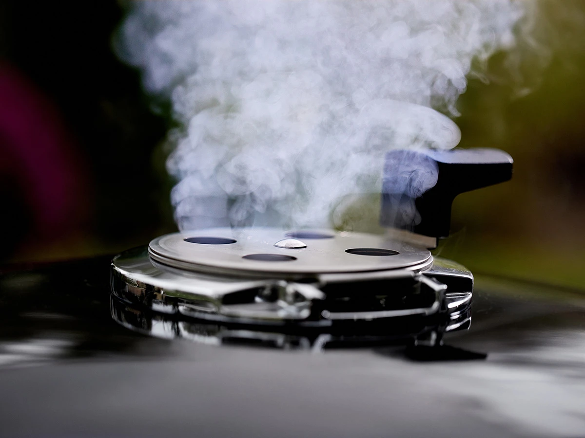 Weber E6 Summit Kamado barbecue
