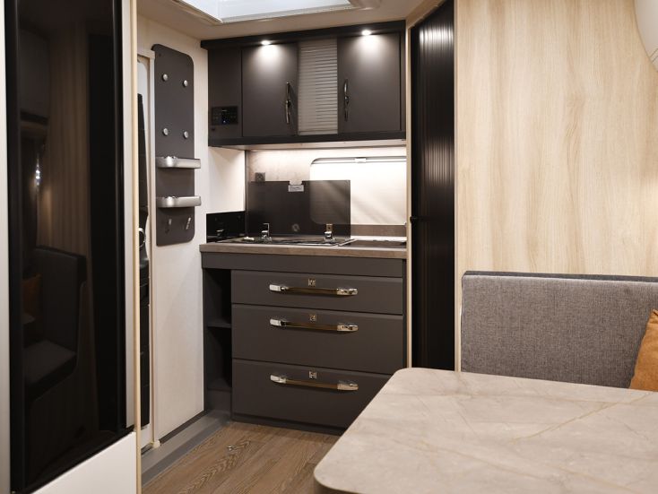 Hobby De Luxe 460 SL 2026 caravan