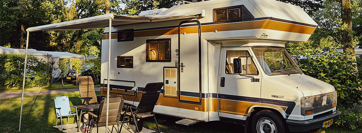 Een kijkje in de camper van Koen en Suus
