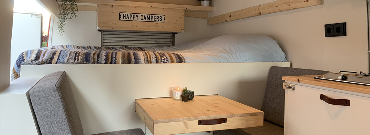 Een kijkje in de camper van Rianne en Odette