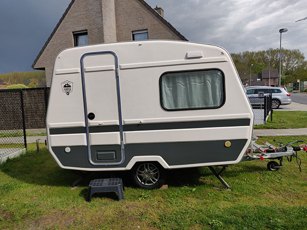 Een kijkje in de caravan van Alex en Mieke