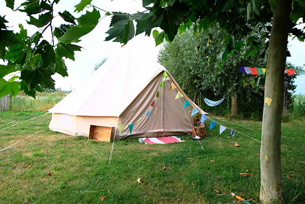 een kijkje in de tent van Elke