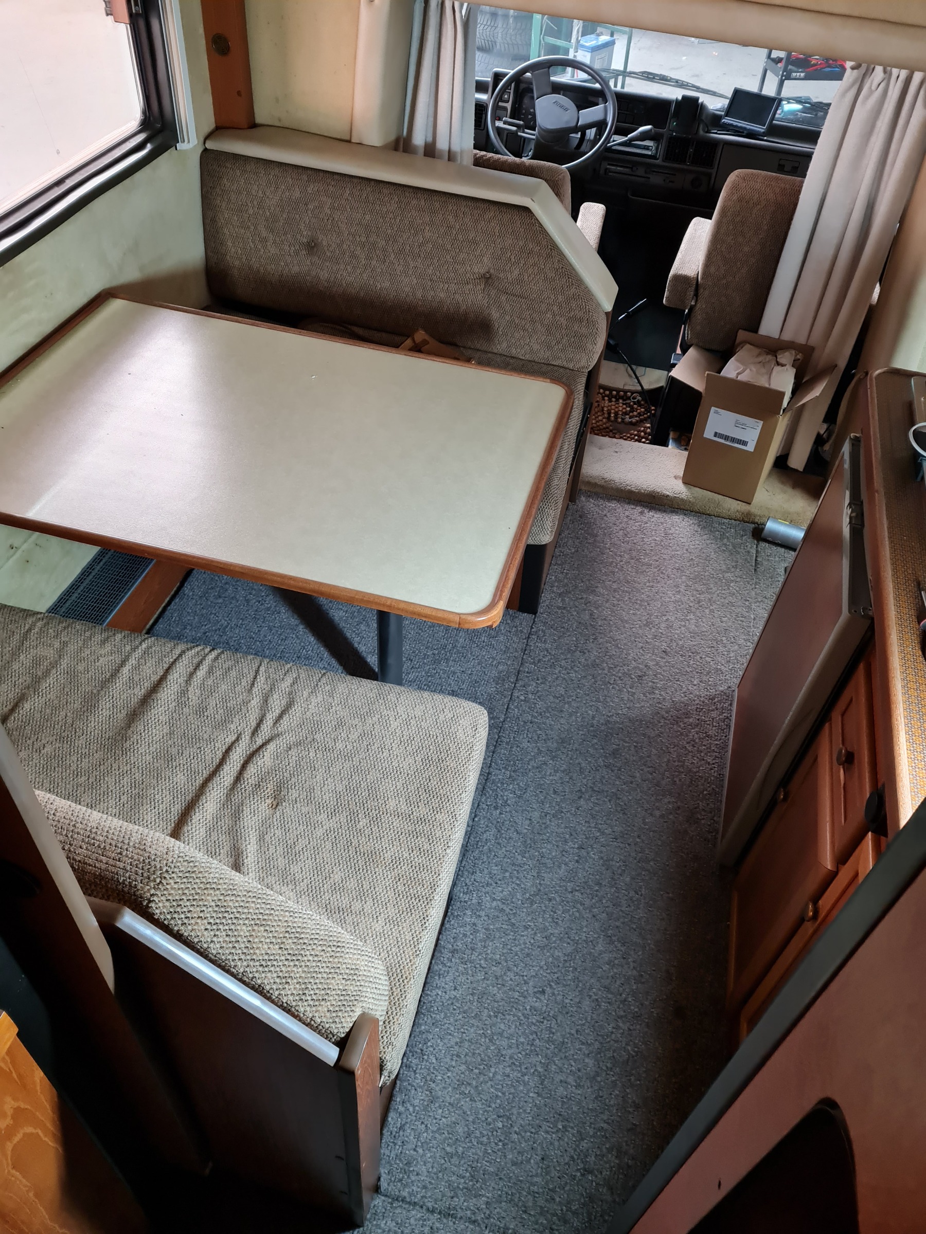 Een kijkje in de camper van Koen en Suus