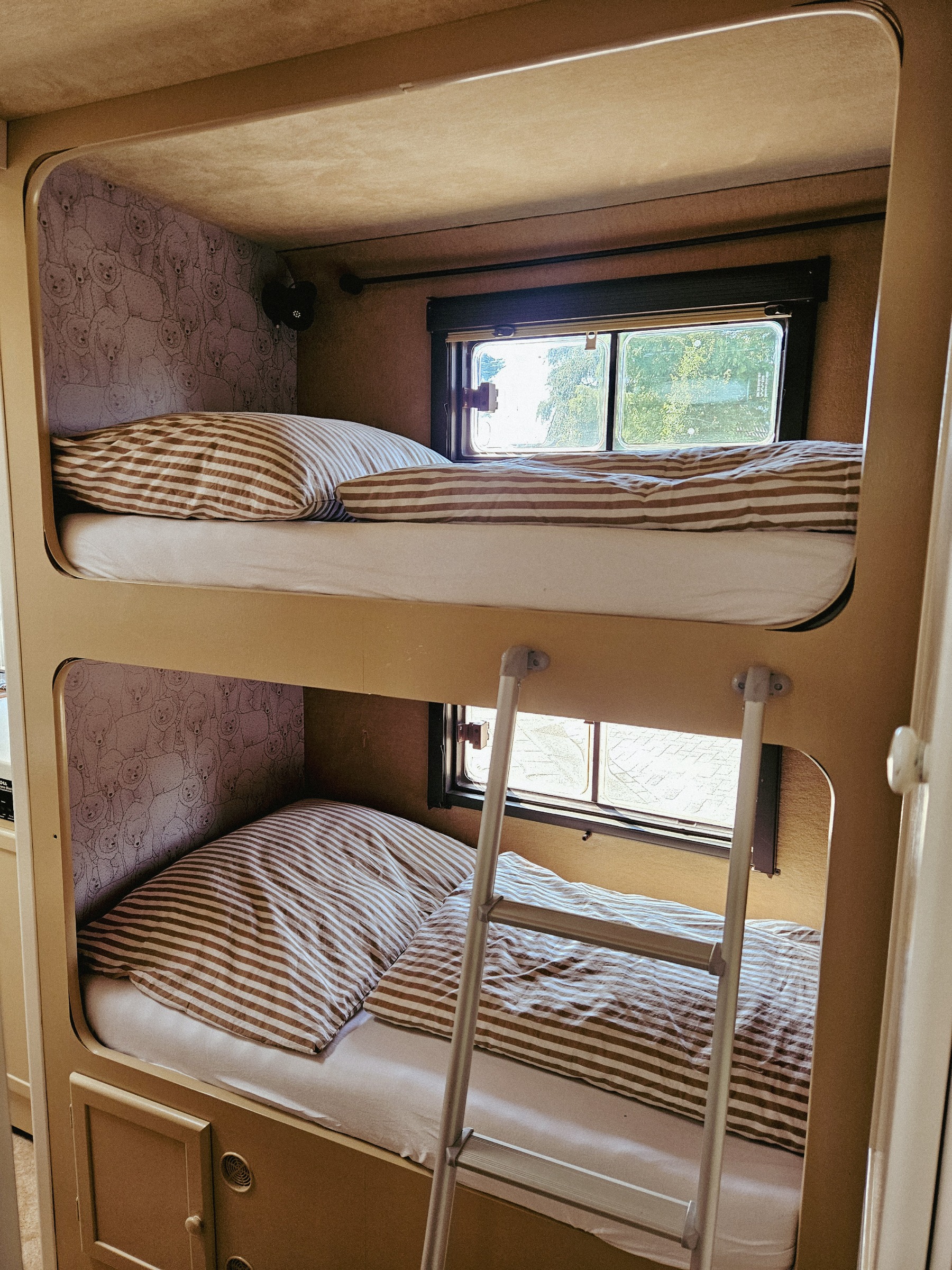 Een kijkje in de camper van Koen en Suus
