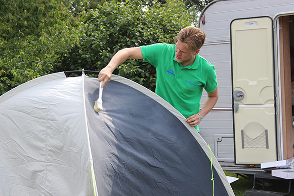 Tent schoonmaken